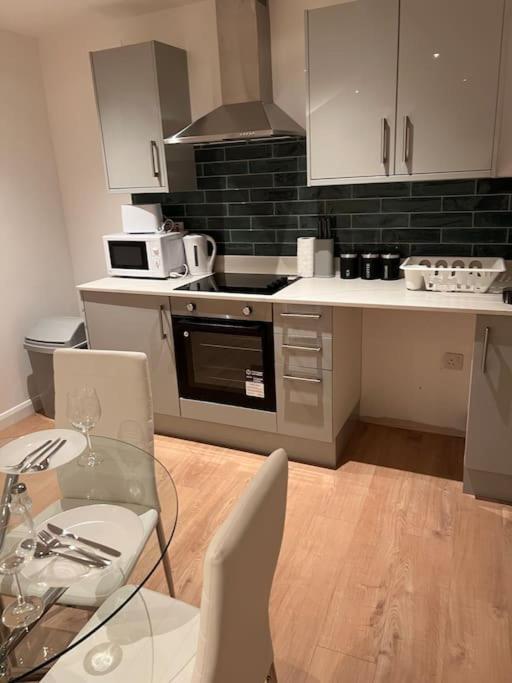 009- Studio Apartment In Ealing F5 ภายนอก รูปภาพ