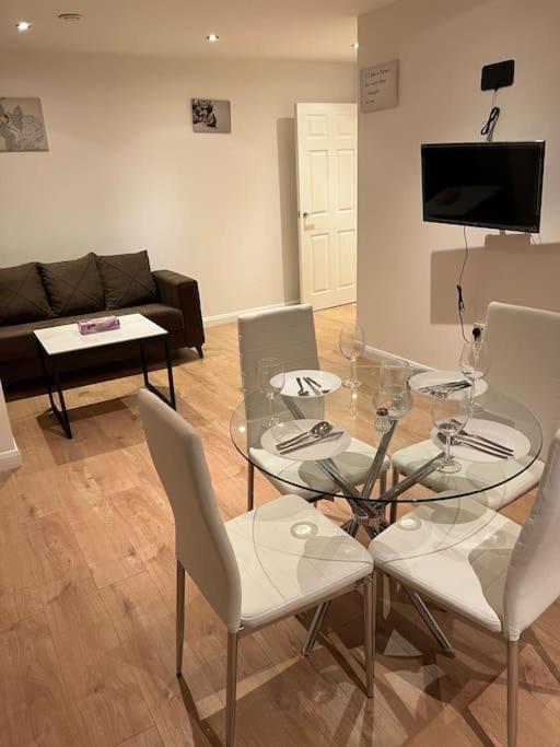 009- Studio Apartment In Ealing F5 ภายนอก รูปภาพ