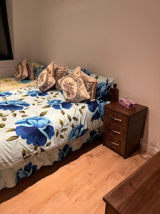 009- Studio Apartment In Ealing F5 ภายนอก รูปภาพ