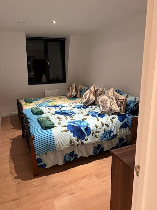 009- Studio Apartment In Ealing F5 ภายนอก รูปภาพ